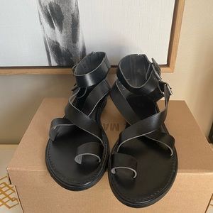 Gladiator sandals in black
